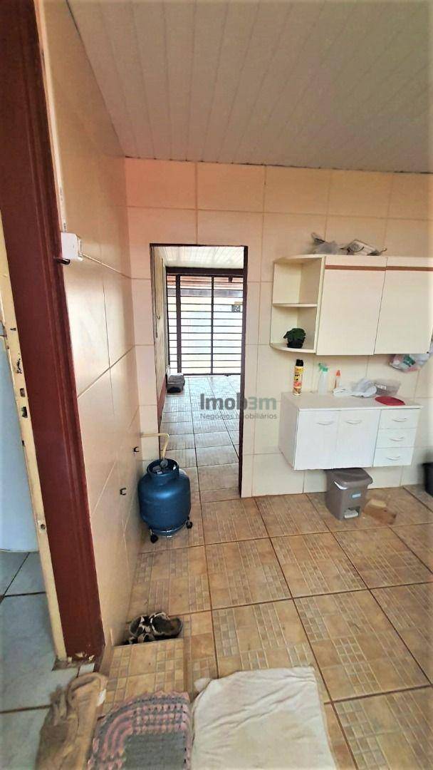 Casa à venda com 2 quartos, 79m² - Foto 12