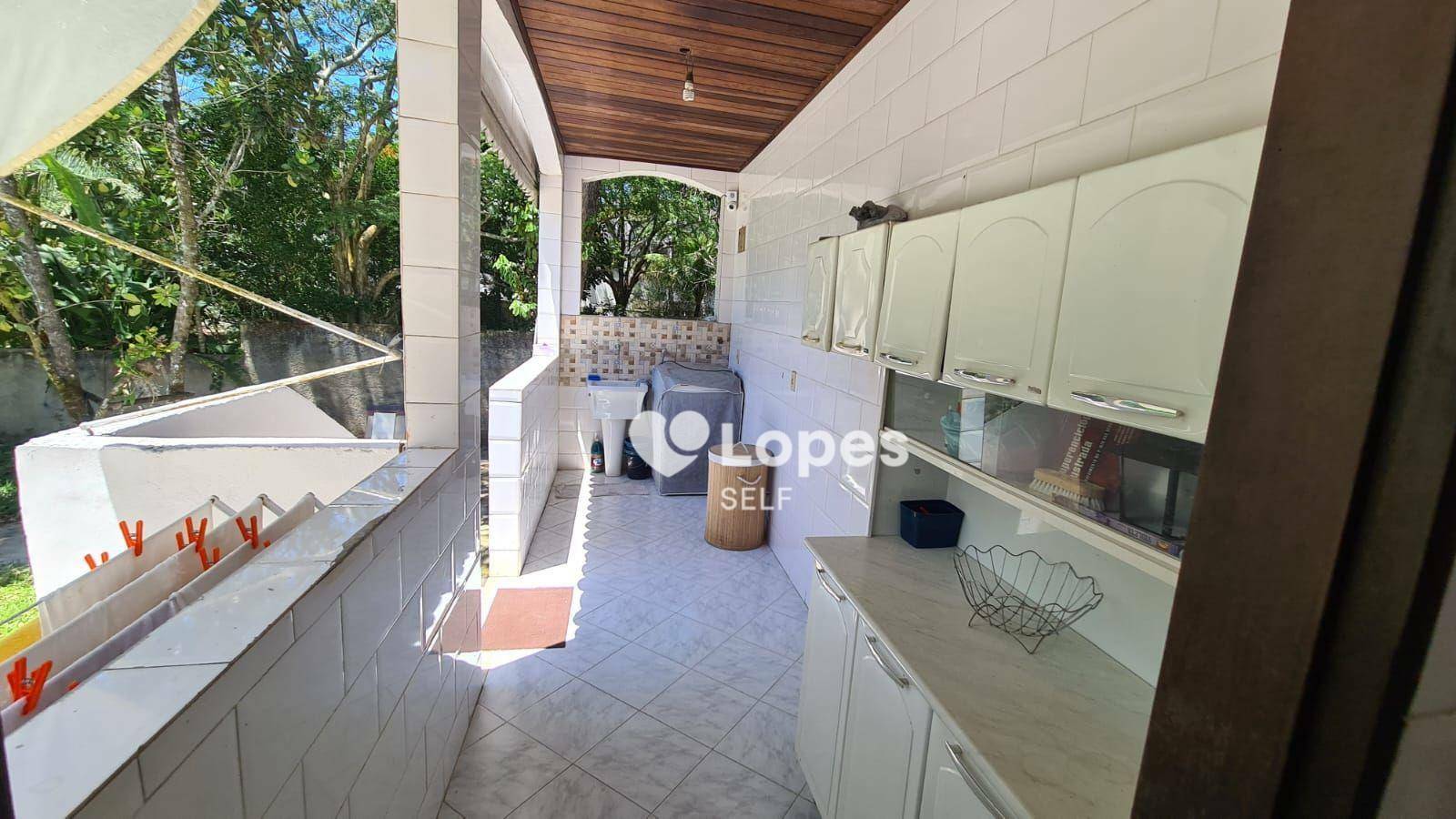 Casa à venda com 4 quartos, 250m² - Foto 12