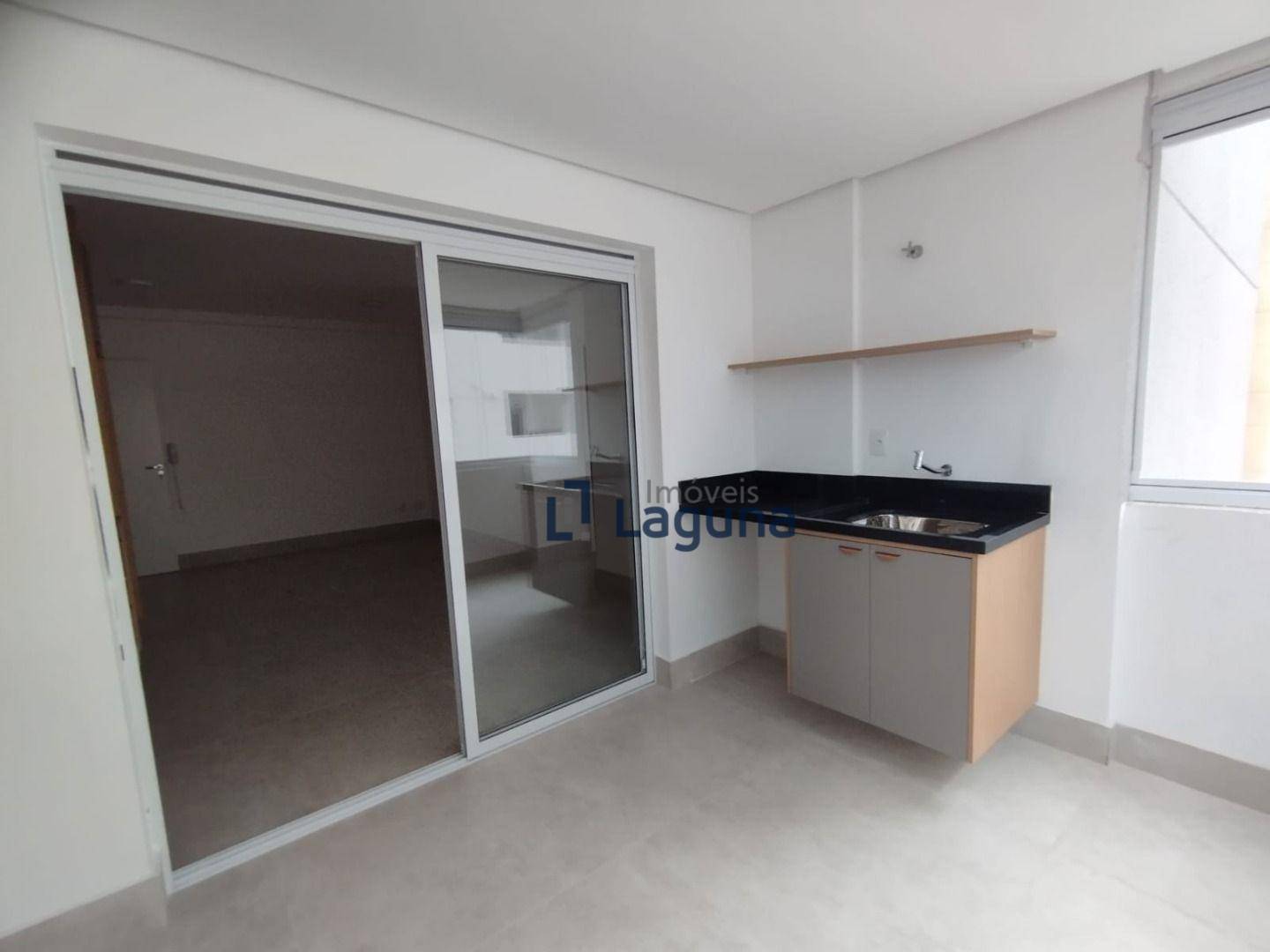 Apartamento para alugar com 2 quartos, 70m² - Foto 2