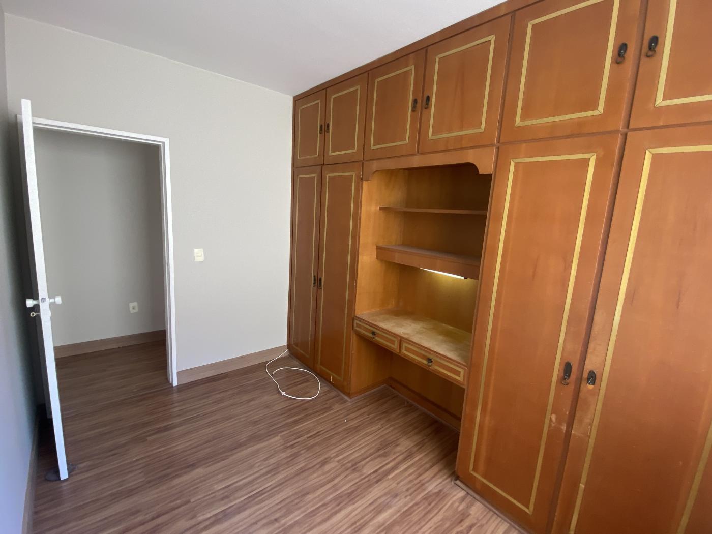 Apartamento à venda com 3 quartos, 111m² - Foto 19