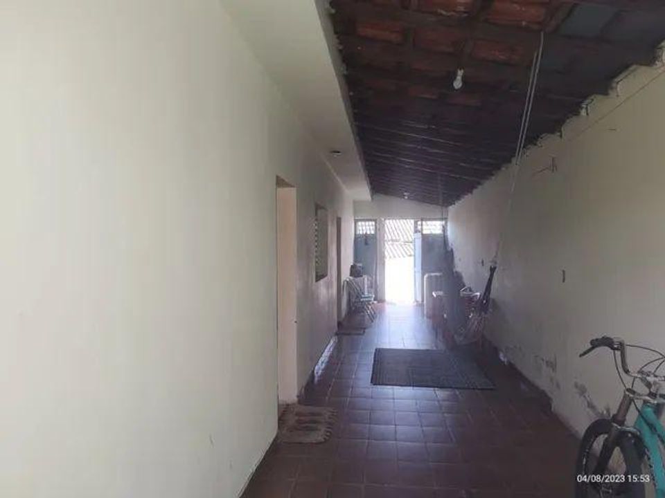 Casa à venda com 3 quartos, 300m² - Foto 2