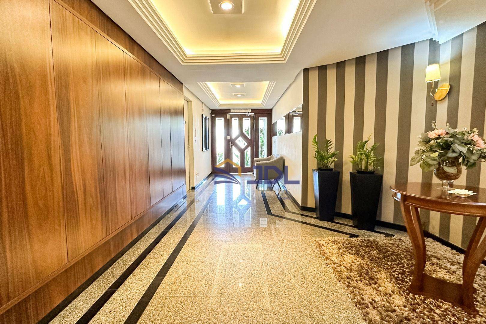 Cobertura à venda com 2 quartos, 175m² - Foto 2