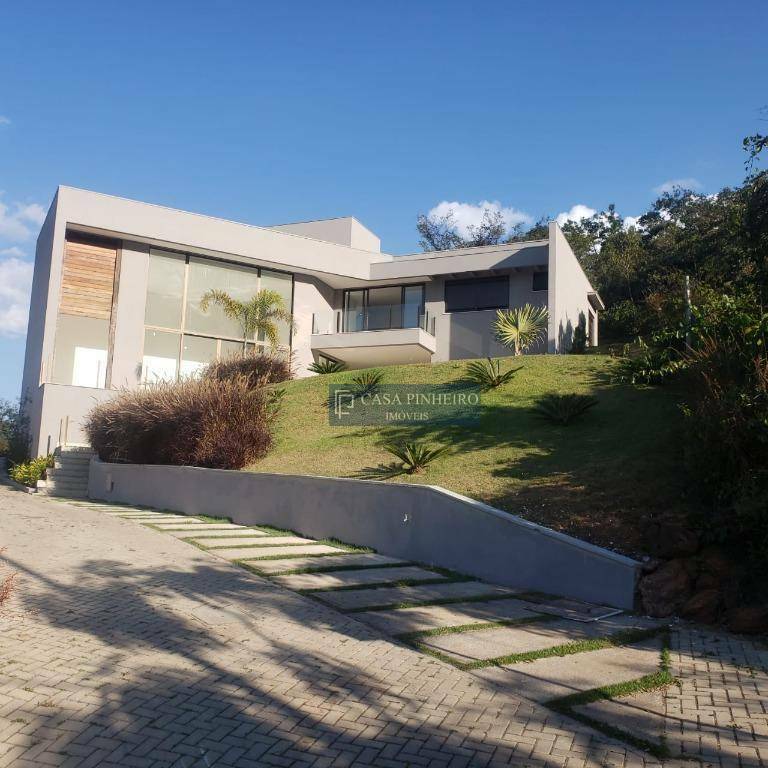 Casa à venda com 4 quartos, 452m² - Foto 1