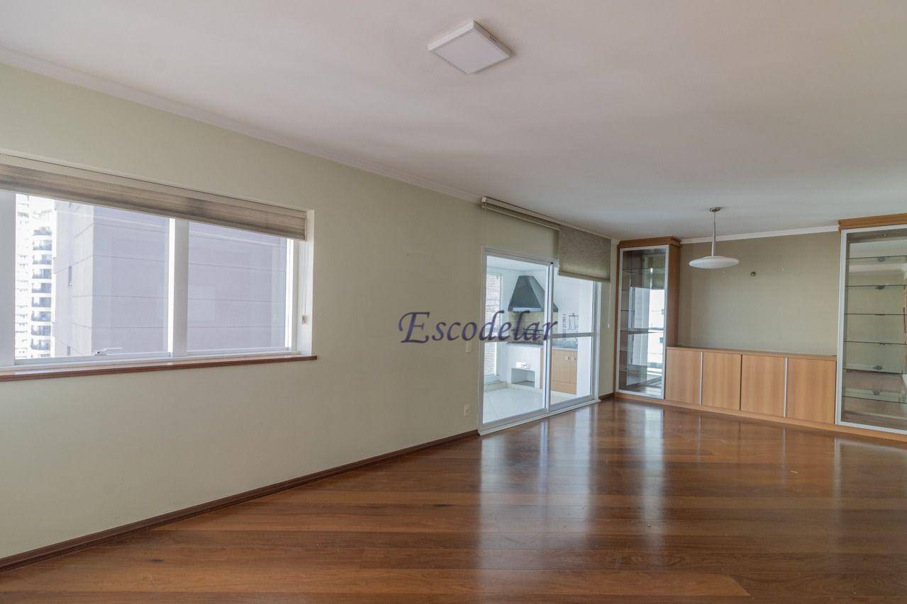 Apartamento para alugar com 3 quartos, 155m² - Foto 4