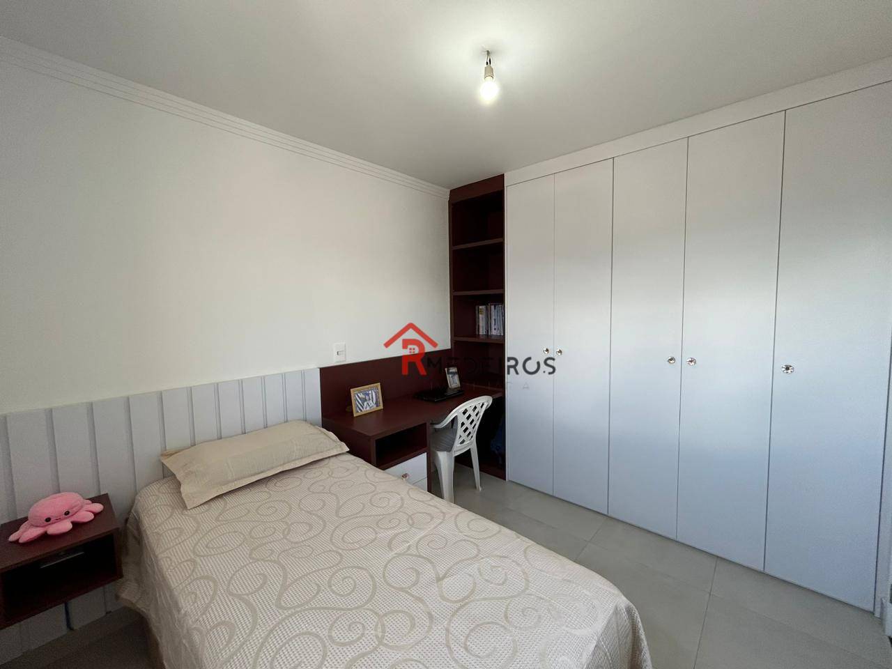 Apartamento à venda com 2 quartos, 77m² - Foto 11