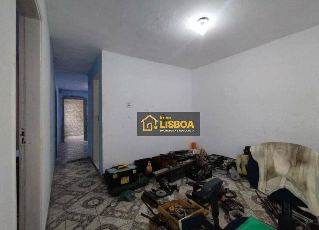 Casa à venda com 6 quartos, 250m² - Foto 25