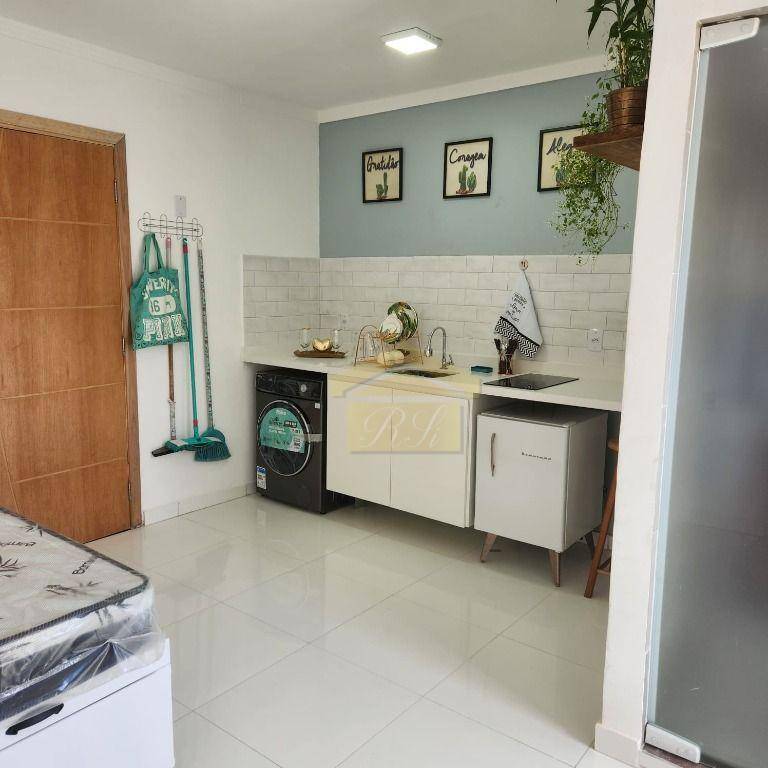 Apartamento à venda com 1 quarto, 24m² - Foto 2