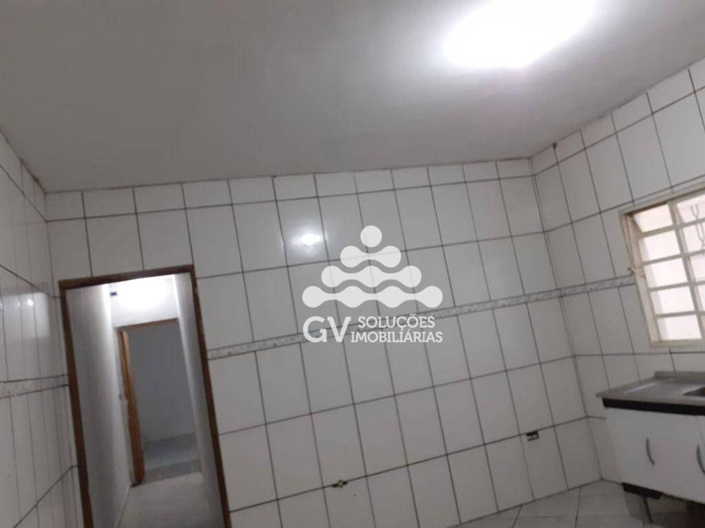 Casa à venda com 4 quartos, 125m² - Foto 15