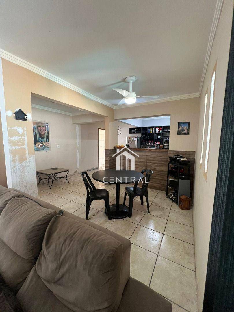 Casa à venda com 3 quartos, 199m² - Foto 9