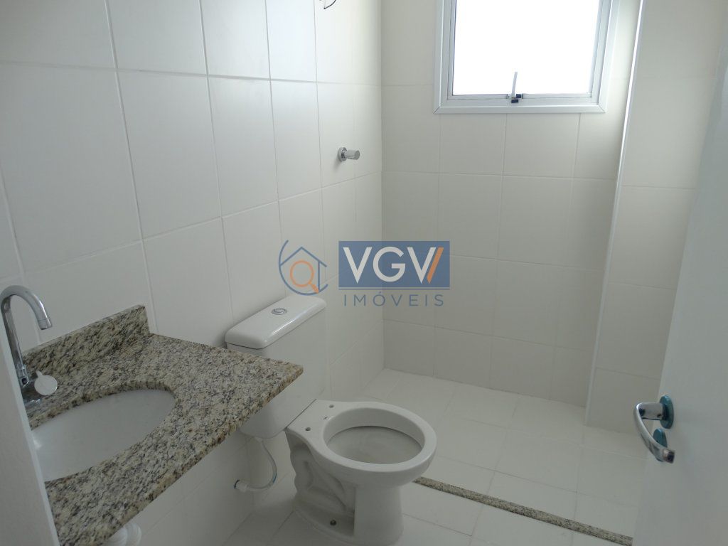 Apartamento à venda com 2 quartos, 66m² - Foto 3