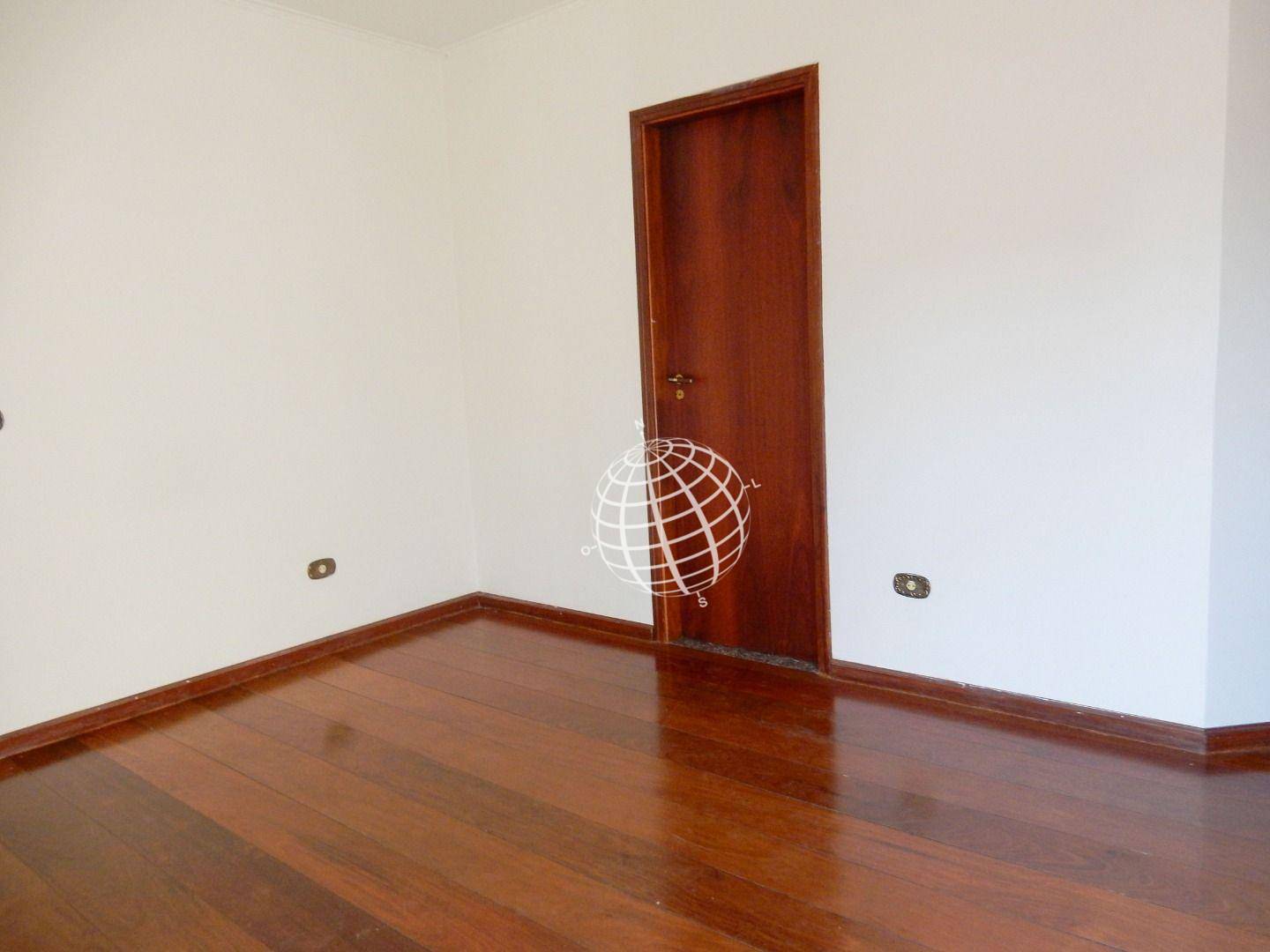 Casa para alugar com 4 quartos, 358m² - Foto 22