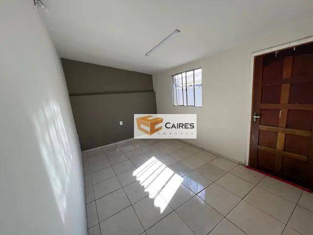 Casa para alugar com 4 quartos, 248m² - Foto 11