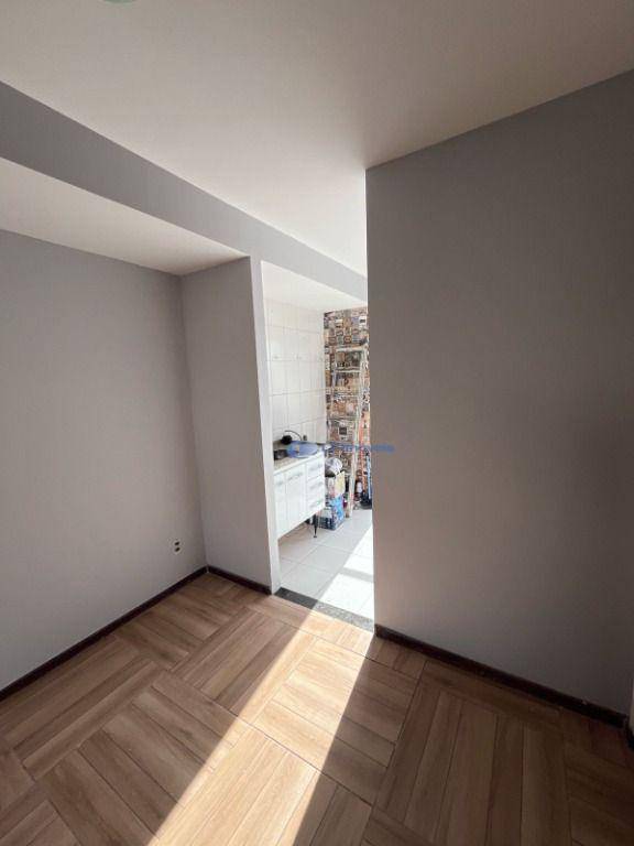 Sobrado à venda com 2 quartos, 68m² - Foto 8