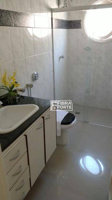 Casa de Condomínio à venda com 3 quartos, 300m² - Foto 28