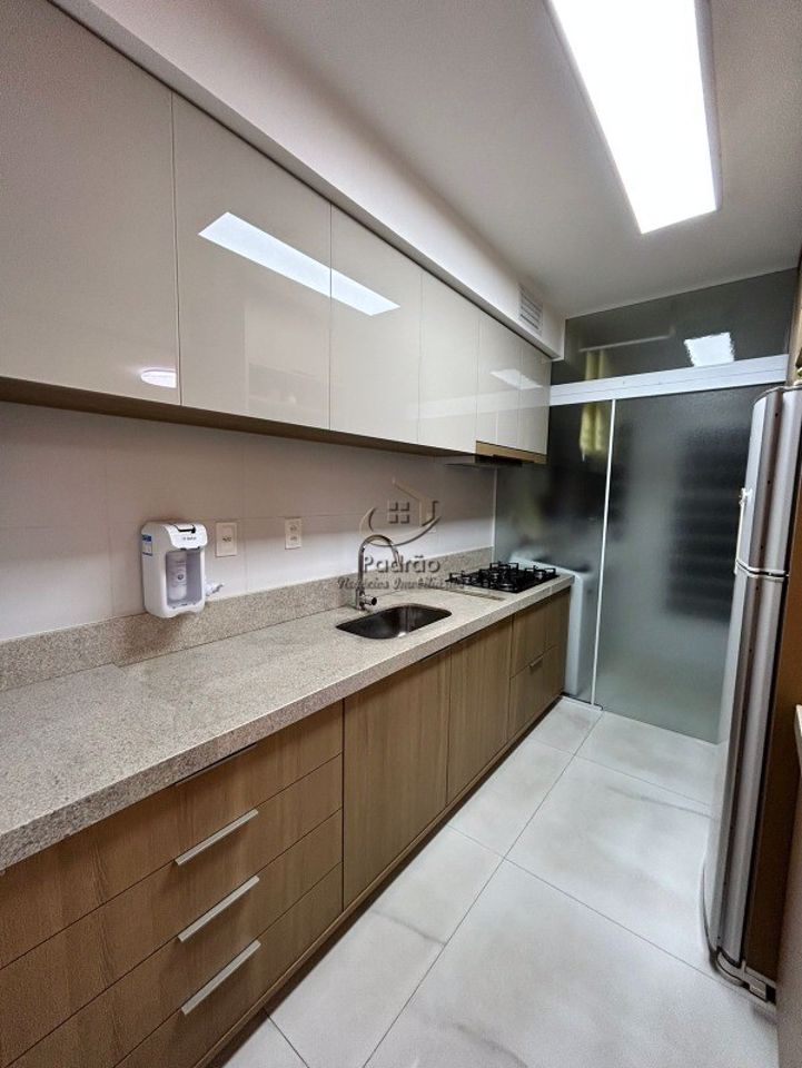 Apartamento à venda com 3 quartos, 98m² - Foto 17