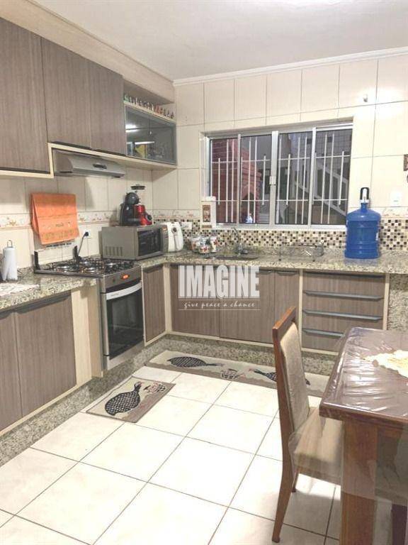 Sobrado à venda com 2 quartos, 120m² - Foto 4