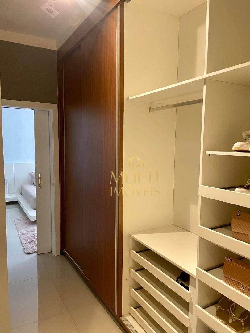 Casa de Condomínio à venda com 3 quartos, 235m² - Foto 25