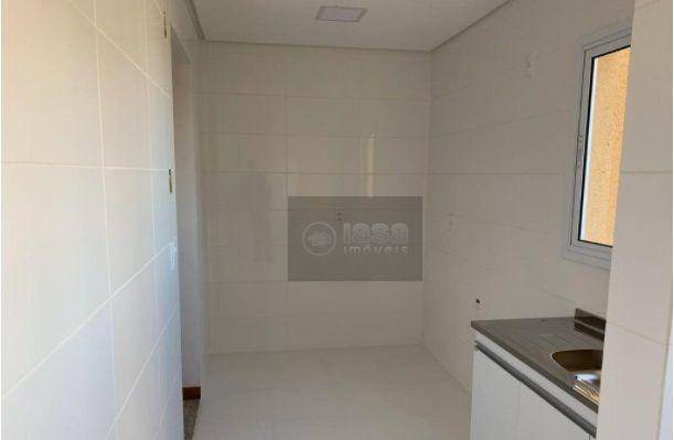 Apartamento à venda com 2 quartos, 64m² - Foto 5