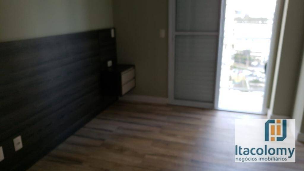 Apartamento à venda com 2 quartos, 68m² - Foto 3