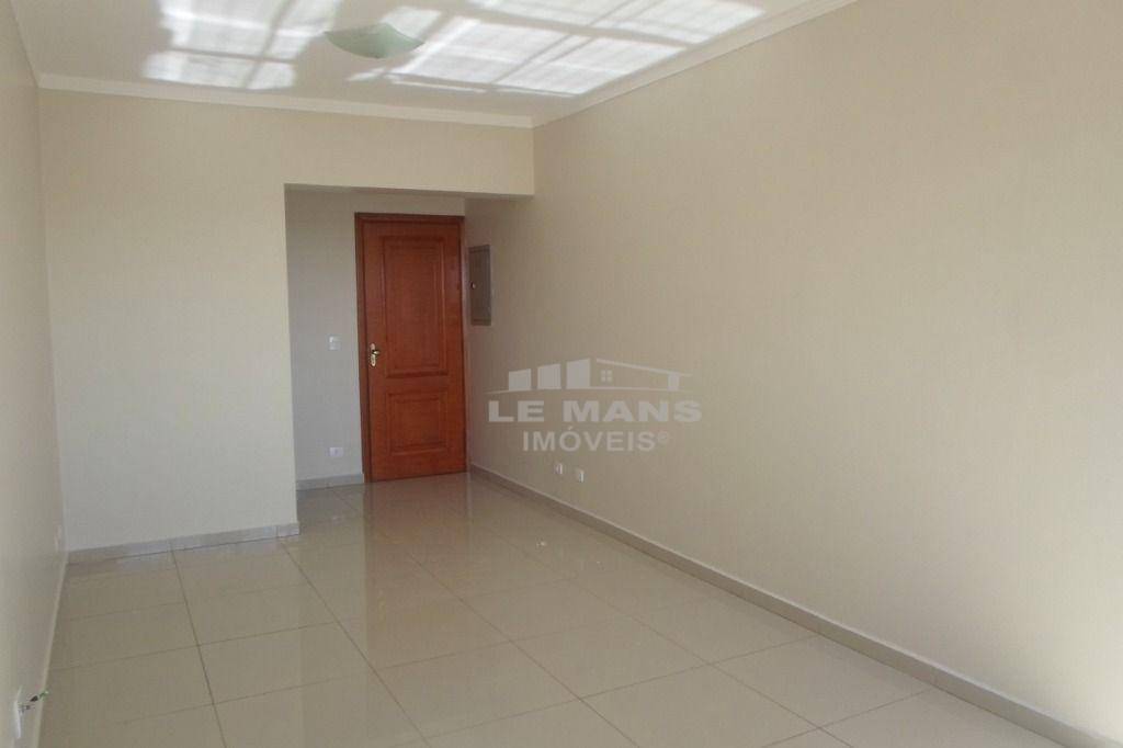 Apartamento à venda com 2 quartos, 76m² - Foto 4