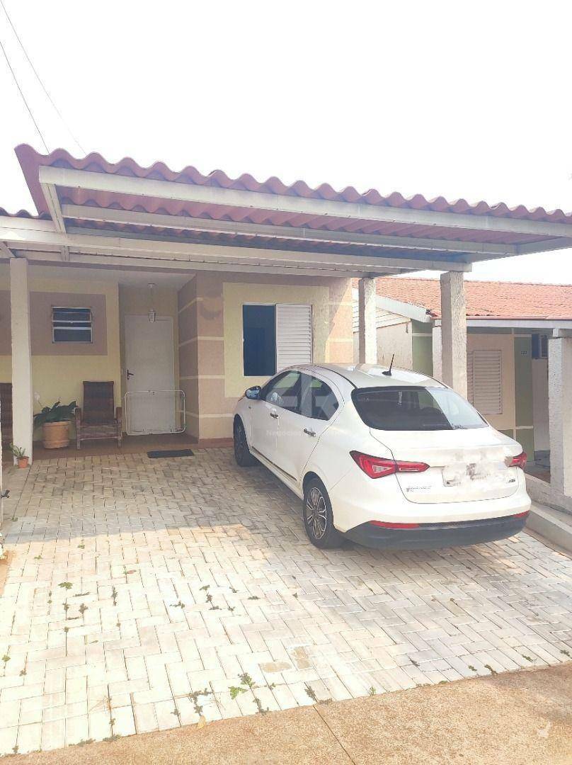 Casa à venda com 3 quartos, 80m² - Foto 2