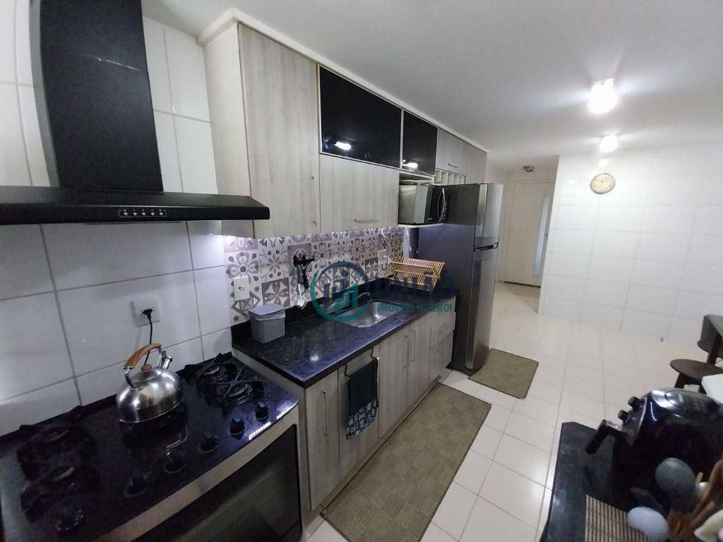 Apartamento à venda com 3 quartos, 140m² - Foto 12