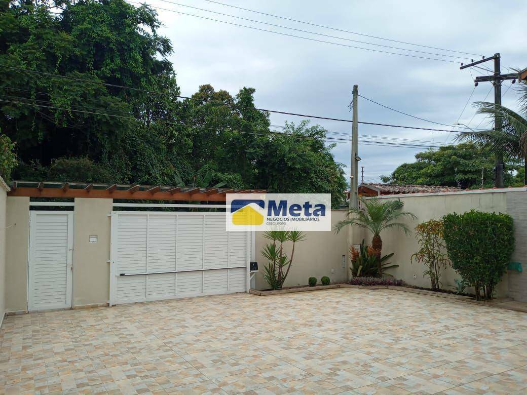 Casa à venda com 3 quartos, 180m² - Foto 1