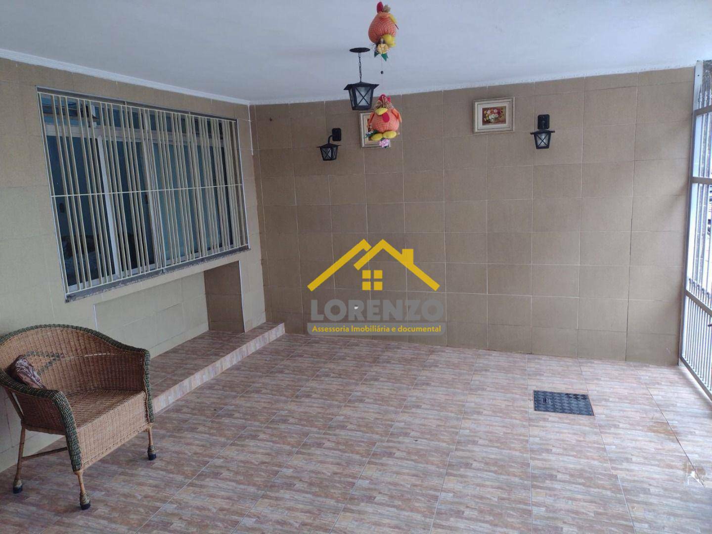 Sobrado à venda com 3 quartos, 217m² - Foto 1