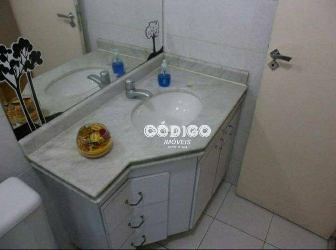 Apartamento para alugar com 2 quartos, 62m² - Foto 12