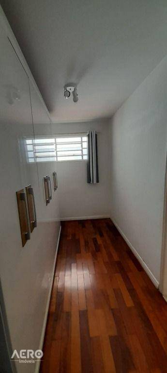 Casa à venda com 4 quartos, 177m² - Foto 10