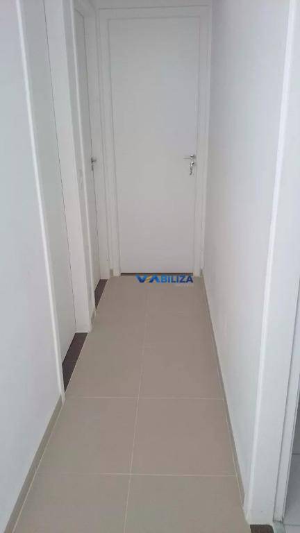 Apartamento à venda com 3 quartos, 64m² - Foto 4