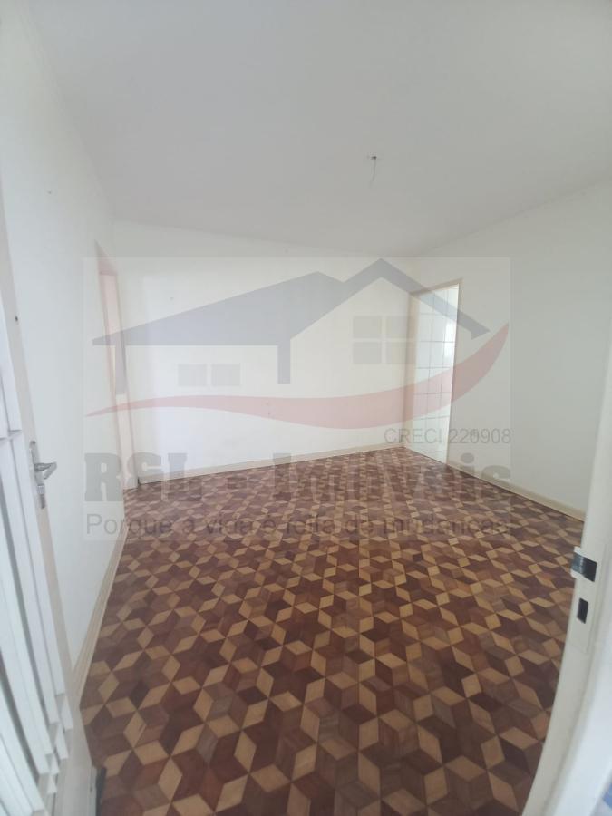 Casa à venda com 2 quartos, 125m² - Foto 4