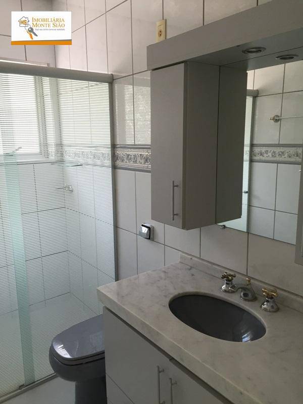 Sobrado à venda com 3 quartos, 200m² - Foto 17