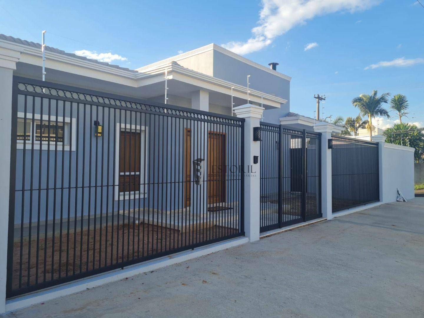 Casa à venda com 3 quartos, 380m² - Foto 1