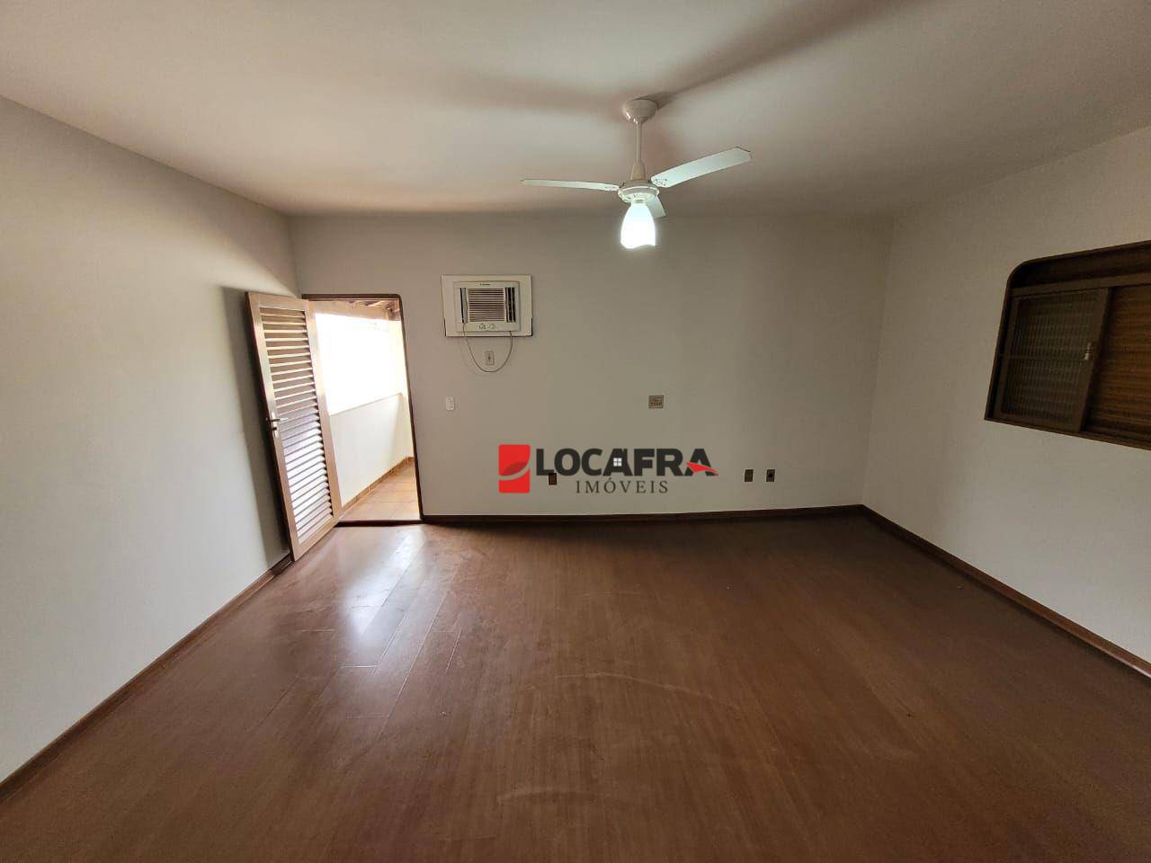 Sobrado à venda e aluguel com 4 quartos, 316m² - Foto 36