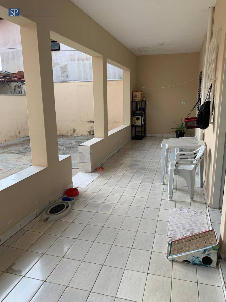 Casa à venda com 4 quartos, 211m² - Foto 24