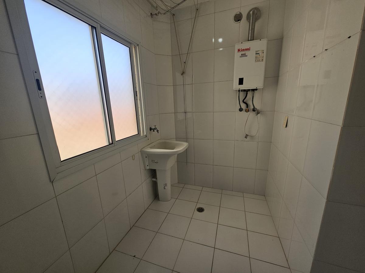 Apartamento à venda com 3 quartos, 123m² - Foto 12