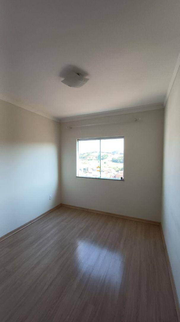 Apartamento para alugar com 3 quartos, 78m² - Foto 11