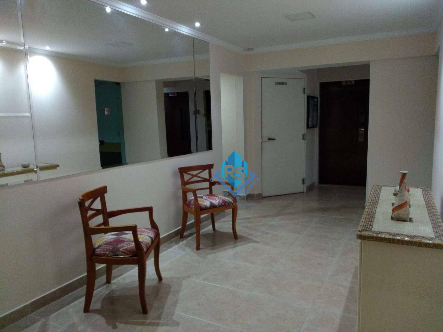 Apartamento à venda com 1 quarto, 50m² - Foto 2