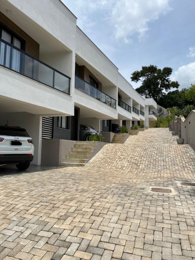 Casa à venda com 3 quartos, 140m² - Foto 3