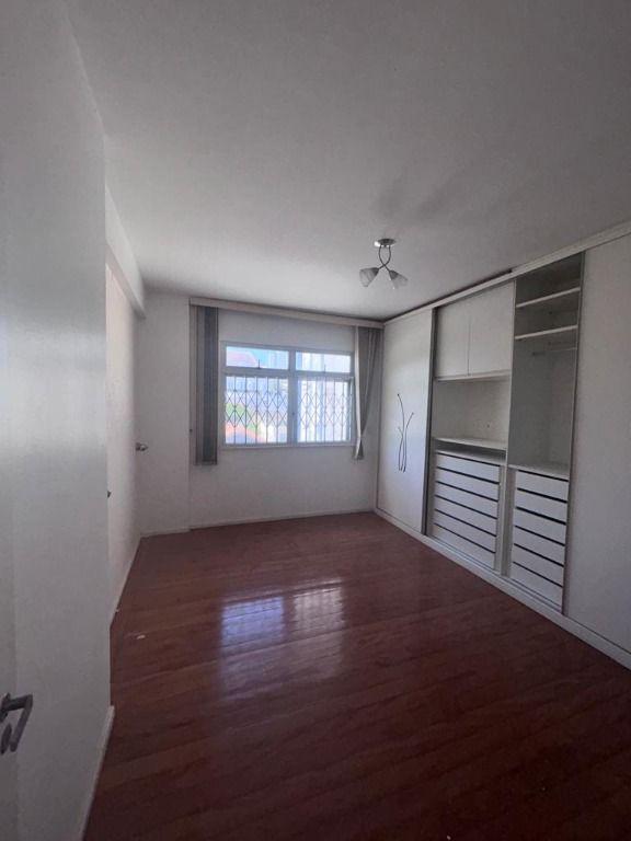 Apartamento à venda com 3 quartos, 120m² - Foto 9