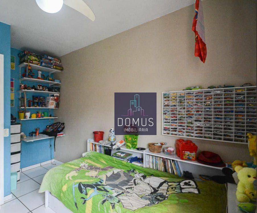 Casa à venda com 2 quartos, 90m² - Foto 5