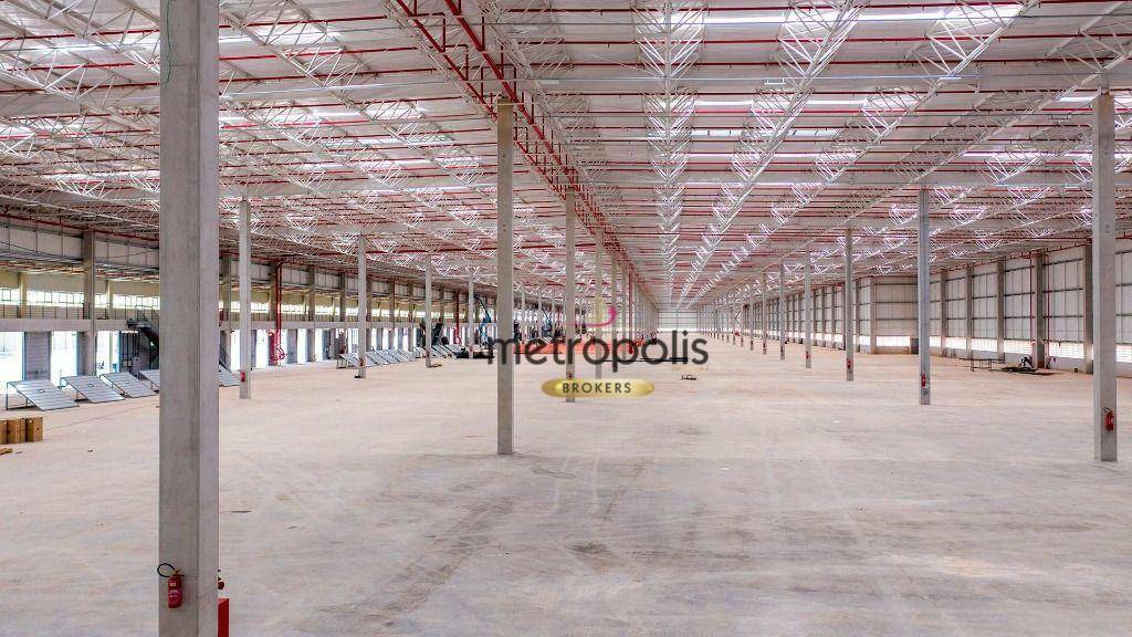 Depósito-Galpão-Armazém para alugar, 3835m² - Foto 1