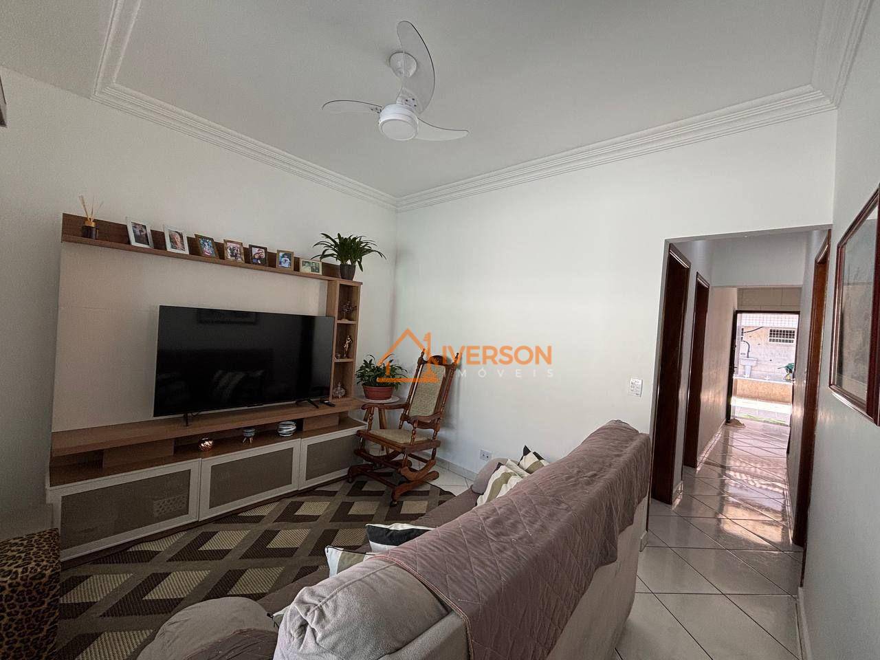 Casa, 4 quartos, 177 m² - Foto 1