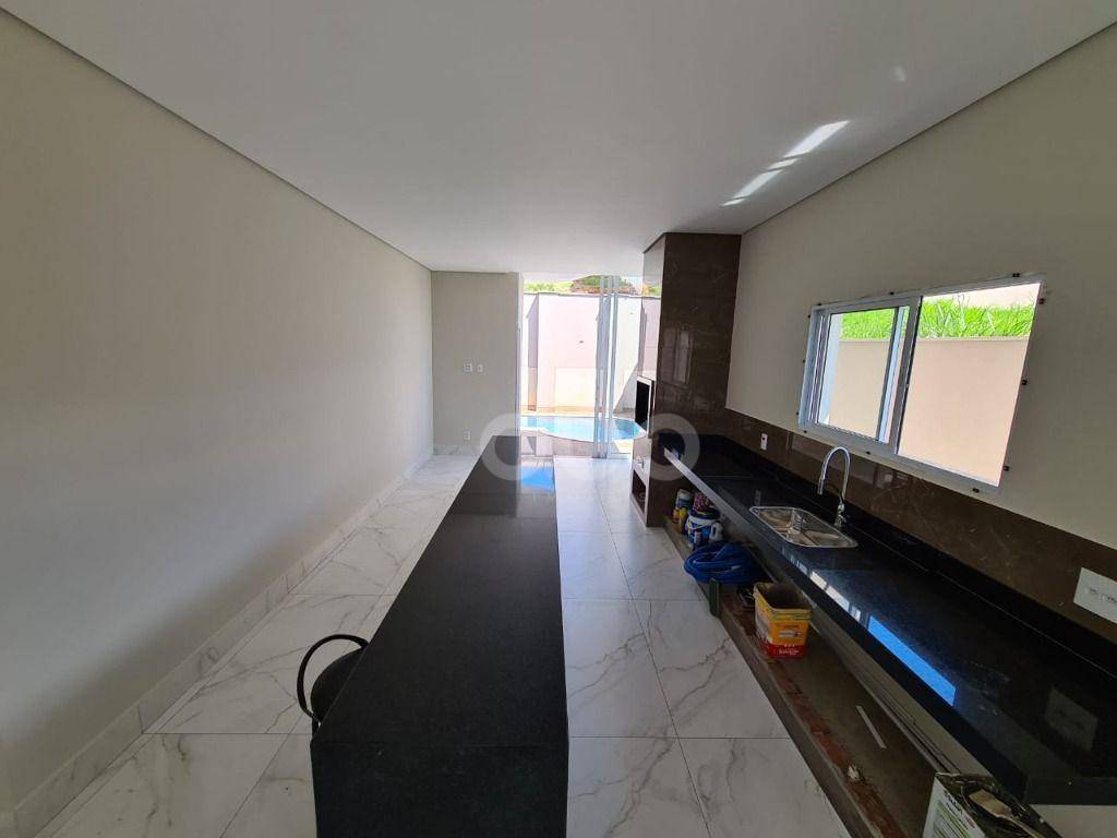 Casa de Condomínio à venda e aluguel com 3 quartos, 240m² - Foto 14