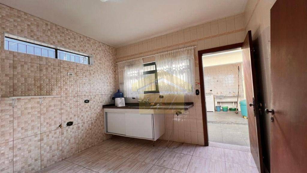 Sobrado à venda com 5 quartos, 293m² - Foto 11