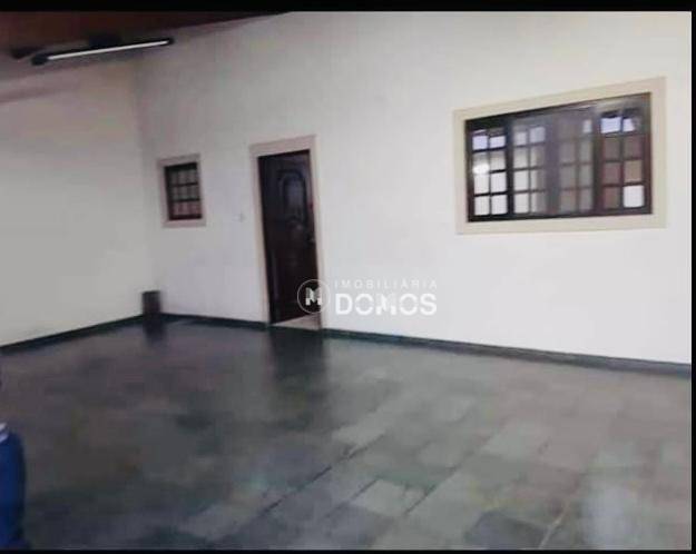 Casa à venda com 2 quartos, 225M2 - Foto 2