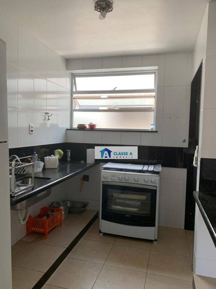 Apartamento à venda com 3 quartos, 167m² - Foto 11