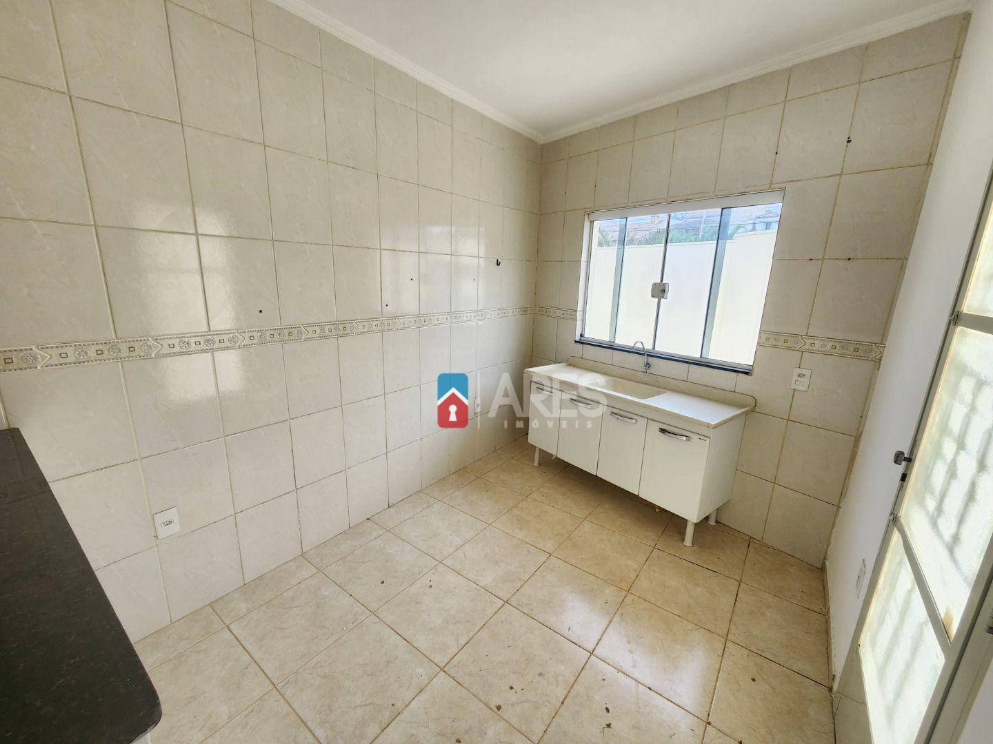 Casa à venda com 3 quartos, 80m² - Foto 6