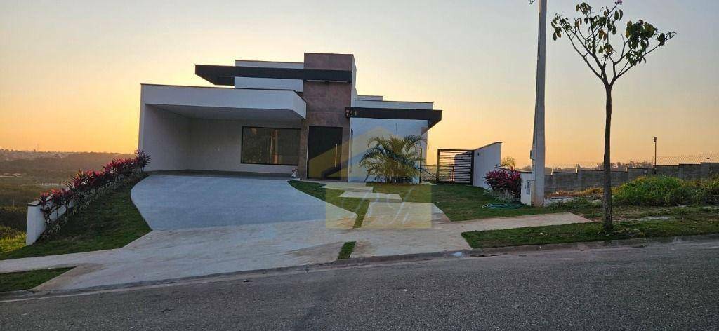 Casa à venda com 2 quartos, 284m² - Foto 1